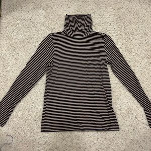 Jcrew women’s tissue turtleneck- size L